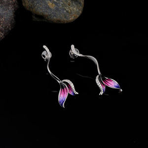 Orecchini Pendenti Classici con Fiori e Perle Imitate in Rame per Donne, Eleganti Gioielli Pendenti - Product Image 4