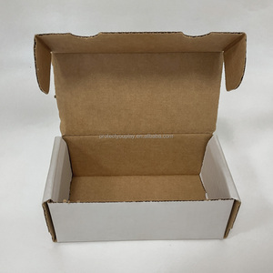 200 Count Cardboard Storage Box For Game Sports Baseball Cards
