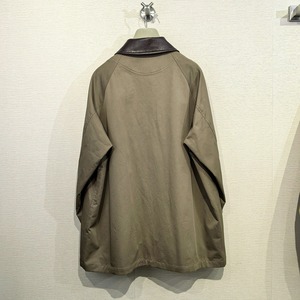 Nouvelle veste courte pour femme avec col en peau de mouton, style trench décontracté en sergé haute densité, couleur <span class=keywords><strong>kaki</strong></span> avec détails contrastés - Product Image 2