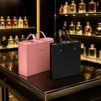 Boîtes cadeaux magnétiques en gros, emballages rigides en papier avec poignées, texture simili cuir pour le rangement de parfums et de bijoux