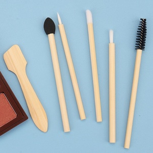 ชุดแปรงแต่งหน้าแบบใช้แล้วทิ้งจากไม้ไผ่รักษ์โลก สำหรับลิปสติก อายไลเนอร์ อายแชโดว์ คิ้ว มาสคาร่า ขนแปรงไนลอน 6 ชิ้น - Product Image 3