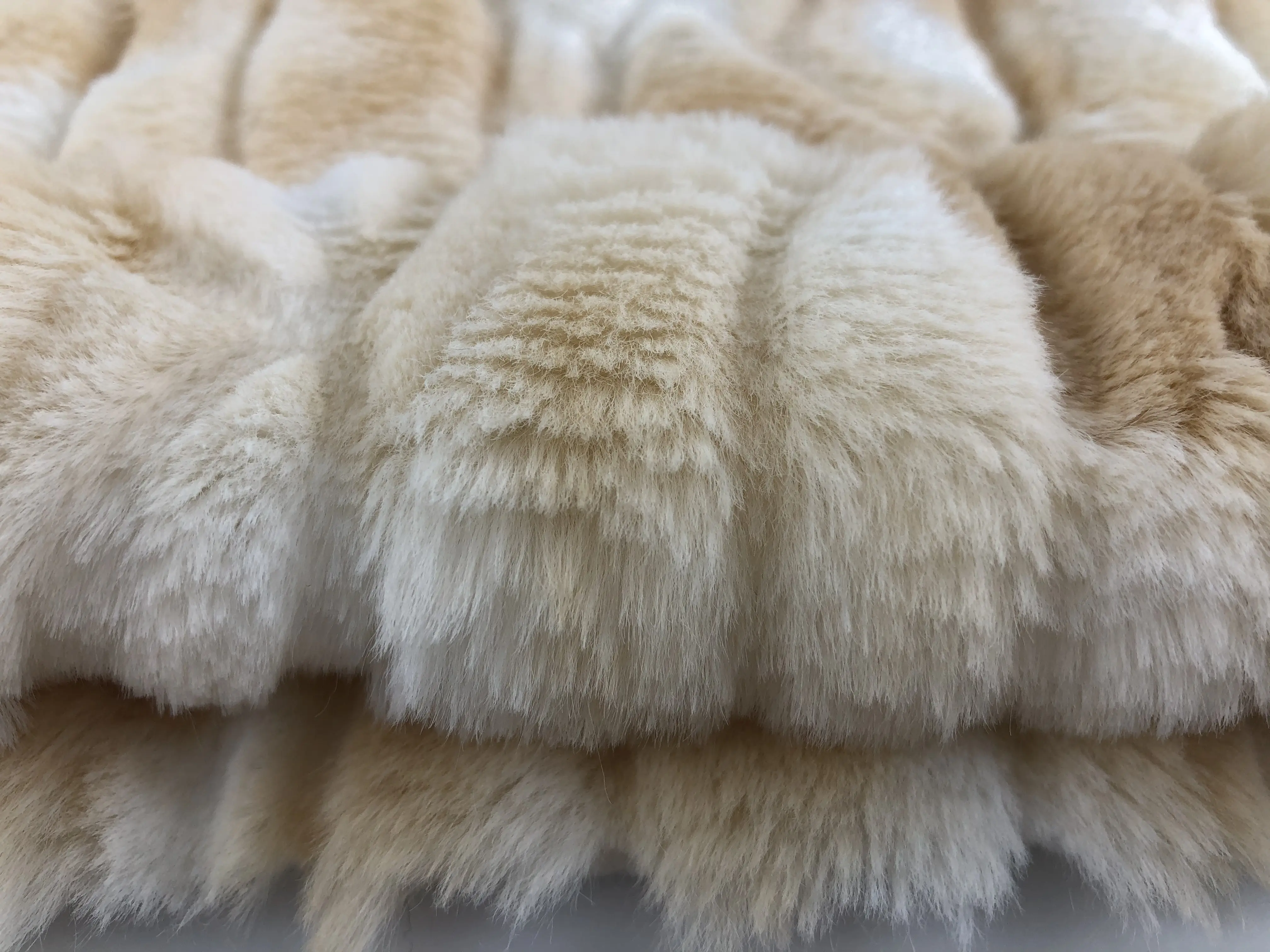 Nhiều Màu EMBO Cắt Thỏ Faux Fur Vải Cho Hàng May Mặc/Hometextile