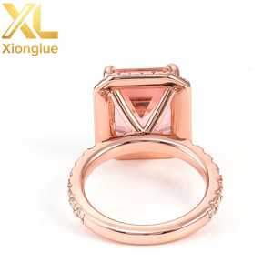 Anillo de Compromiso con Certificado GRC, Anillo de Oro Rosa de 10K con Gema Rosa de 5.5ct Cultivada en Laboratorio, Corte Esmeralda, Joyería para Mujer - Product Image 3