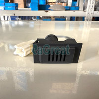 Sensor Suhu Interior Kabin OE YG1671821000+011 untuk Suku Cadang Listrik AC Truk Sinotruk HOWO Sitrak