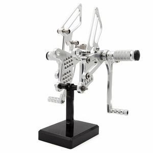 Aluminium Moto Arrière Set Repose-pieds Repose-pieds Levier De Changement De Vitesse Pied Peg Pédale Pour <span class=keywords><strong>Kawasaki</strong></span> <span class=keywords><strong>Ninja</strong></span> <span class=keywords><strong>ZX6R</strong></span> ZX636 <span class=keywords><strong>2009</strong></span> <span class=keywords><strong>2009</strong></span>-2022 2021 - Product Image 3