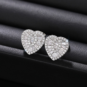 Orecchini a perno a forma di cuore per donna, accessori per l'orecchio semplici da indossare tutti i giorni - Product Image 6
