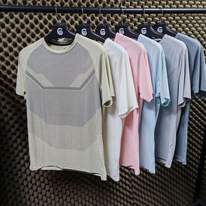 Maglietta Sportiva Leggera da Uomo in Spandex OEM&ODM, Personalizzabile, Manica Corta, Asciugatura Rapida, per Fitness e Corsa - Product Image 1