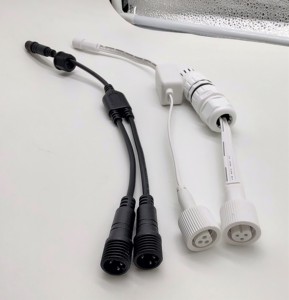 Bộ cáp nối dài chống nước IP68, bộ chia cáp hình chữ Y 2 trong 1 dành cho dải đèn RGB ngoài trời Govee, tự lắp đặt cải tiến - Product Image 1