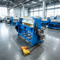 Dispositif de pliage de tôles à faible vibration avec moteur électrique pour ligne de production de formage de bords en alliage de fer