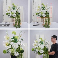 Beliebteste 50cm Weiß-Grüne Künstliche Rose Hortensie Calla-Lilie Künstliche Blumenkugel für Bankett Sweetheart-Tisch-Dekoration
