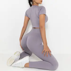 Hot sell Flexible light and comfortable Seamless knitted tight hip up yoga suit running fitness yoga suit women's sports Capris