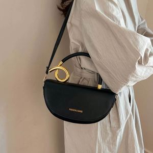 Crossbody Single-shoulder <b>Saddle</b>-style Bag with an Underarm Strap, Fashionable and Casual, Large Capacity, Handbag for Women - Product Image 1