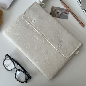 Étui pour tablette à motif de coeur de fleur de cerisier pour <span class=keywords><strong>iPad</strong></span> Pro 11 13-14 10.9 pouces M3 M2 M4 Design Simple en polyester intérieur durable - Product Image 1