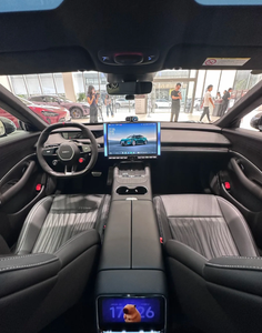 Nuova Auto Elettrica SU7 a Trazione Posteriore, Design Sportivo, Cockpit Intelligente, Veicolo Premium a Energia Pulita - Product Image 5