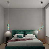 Lustre de chevet moderne de style scandinave/nordique, petit et long, en aluminium, noir + vert, avec LED réglables en hauteur, lumière de luxe