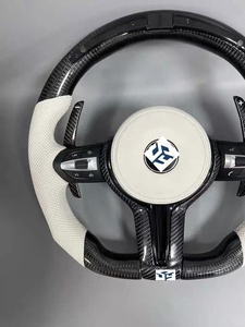 Volante de Fibra de Carbono con Diodos LED Personalizado para BMW Serie <span class=keywords><strong>F</strong></span> M3 M4 M5 M8 F10 F30 F20 F80 F90 F82 F88 F32 F38 - Product Image 5
