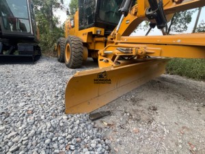 Niveleuse d'occasion Cat140H Niveleuse Caterpillar Cat140H Niveleuse à moteur lisse et résistante CAT 140H à vendre - Product Image 4