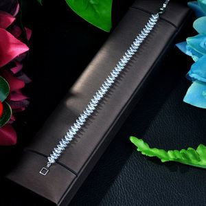 Hibide 2024อินเทรนด์ AAA ลูกบาศก์เซอร์โคเนียสร้อยข้อมือปูปรับได้เครื่องประดับปาร์ตี้ B-011 - Product Image 2