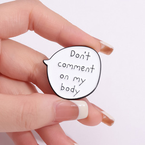 Anh văn bản màu trắng đơn giản và linh hoạt Trâm "Xin vui lòng tham khảo ý kiến trước khi chạm vào" "Tôi cần phải ở một mình" hài hước văn bản huy hiệu - Product Image 4