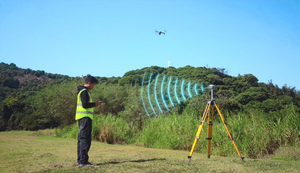 อัลฟ่า 40 เลเซอร์ RTK รุ่นนานาชาติ กล้องคู่ GNSS RTK ชุดฐานและชุดอุปกรณ์ครบชุด IP67 อุณหภูมิใช้งาน -30 องศาเซลเซียสถึง +70 องศาเซลเซียส - Product Image 5