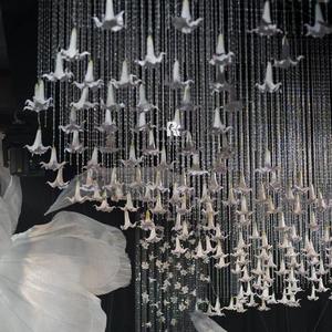 ดอกลิลลี่ทำมือติดเพดาน ดอกไม้พลาสติก EVA รูปทรงแตร ดอกลิลลี่คริสตัล ดูราตูร์ สำหรับงานแต่งงาน วันแม่ งานรับปริญญา - Product Image 4