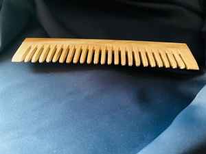 Peine de madera hecho a mano, peine para el cabello de madera natural, ideal para todo tipo de cabello, suave y delicado - Product Image 3
