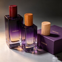 Vente en gros de flacons de parfum en verre transparents carrés de 50 ml, dégradé violet, avec couvercle en bois, emballage personnalisé de boîte cadeau de luxe
