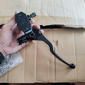Poignée de moto en vente directe du fabricant poignée GN petite pompe de frein à couronne avec couvercle en aluminium pour Suzuki GS125 - Product Image 6