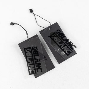 Étiquettes volantes transparentes en PVC avec logo imprimé personnalisé Étiquettes volantes de luxe pour vêtements Jeu d'étiquettes volantes en papier avec motif de ficelle pour vêtements - Product Image 2