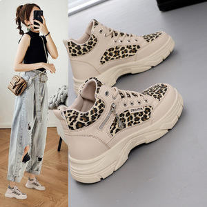 Nuevas zapatillas casuales de plataforma con estampado de leopardo para mujer, estilo moderno y versátil para exteriores 2026 - Product Image 3