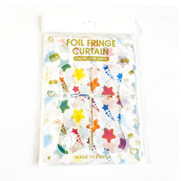 Décor de fond en forme de pluie de météores avec motif étoiles colorées en plastique pour fête d'anniversaire ou de mariage en intérieur