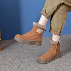 รองเท้าบูทหิมะสำหรับผู้หญิงปี 2023 หนังวัวแท้บุขนแกะ ซับในกำมะหยี่ ผ้าฝ้าย พื้นหนา ความสูงข้อเท้า 12 ซม. - Product Image 5