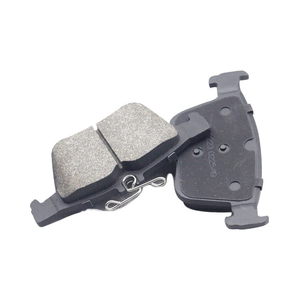 Plaquettes de frein à disque arrière en céramique SUTEKI Emark R90 NAO D1761 OE 5Q0698451C pour VW Touran - Product Image 3