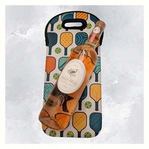 Envoltorio de Botella de Vino de Marca para Pickleball Incorpora la identidad de tu marca para máxima exposición. - Product Image 1