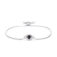 Bracelet rond en acier inoxydable plaqué or avec projection de photo personnalisée pour femmes