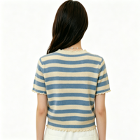 Haut tricoté d'été rayé à col en V et manches courtes pour femme, avec bordure à volants, coupe ajustée, en soie glacée, T-shirt décontracté respirant