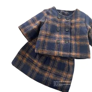 Bear leader-traje retro de felpa para niña, para invierno, café profundo y naranja con botones