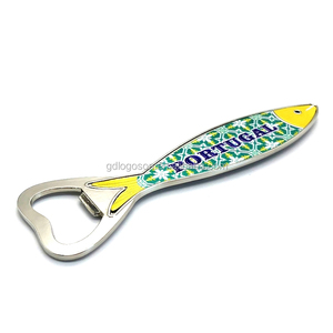 Cadeaux <span class=keywords><strong>de</strong></span> <span class=keywords><strong>voyage</strong></span>, souvenir portugais, aimant <span class=keywords><strong>de</strong></span> réfrigérateur en émail représentant une maison traditionnelle <span class=keywords><strong>de</strong></span> l'île <span class=keywords><strong>de</strong></span> Madeira, aimant décoratif en métal en vrac - Product Image 5