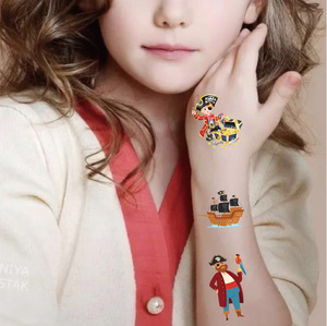 Lindas Pegatinas de Tatuajes Temporales con Caras de Dibujos Animados, Recuerdos para Fiestas Infantiles con Diseños de Papel de Pirata, Dinosaurio, Sirena, Tiburón y Coche - Product Image 5