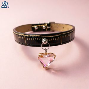 Collier pour chien Wangwuwu noir et or, réglable, en cuir PU, avec pendentif cœur en cristal, pour petites races, style élégant - Product Image 1