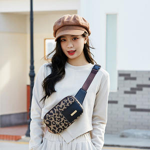 Sac rétro pour femme en cuir imperméable motif léopard, sac banane de créateur, vente en gros directe usine - Product Image 6