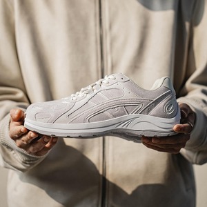 Chaussures de jogging vintage pour hommes, nouvelle collection printemps 2026, respirantes, polyvalentes, pour le quotidien, les activités sportives en extérieur et les loisirs. - Product Image 2