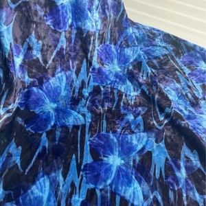 Hanbing-Vestido Cheongsam vintage con diseño ondulado de mariposa azul, base negra, transpirable, respetuoso con el medio ambiente - Product Image 1