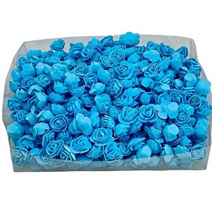 Têtes de roses artificielles miniatures en plastique bleu pour la décoration de gâteaux de mariage et d'anniversaire, élégantes et réutilisables - Product Image 1