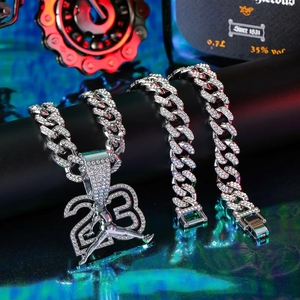 Popüler Basketbol Uçan Adam <span class=keywords><strong>23</strong></span> Kolye, Moda Takı, Spor Erkek Küba Kolyesi, Kişiselleştirilebilir - Product Image 3