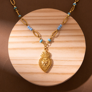 Collana con Ciondolo a Cuore e Ciliegia in Acciaio Inossidabile Placcato Oro 18K con Pietra Naturale per Donna - Regalo per Feste e Matrimoni - Product Image 6