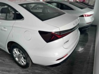 Б/у автомобили Roewe I5 SIGMA платформа 2026 1.5L CVT роскошный FWD седан LHD Китай VI Эмиссионный