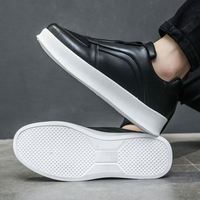 Chaussures de course élastiques antidérapantes pour hommes, style décontracté, rehaussantes, blanches, respirantes, en maille et cuir, confortables pour la marche