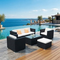 Canapé d'extérieur trois places pour salon, combinaison idéale pour cour, terrasse et balcon ; Chaises d'extérieur en rotin.