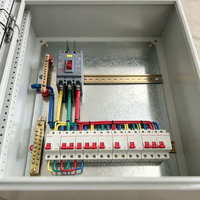 Boîtier de distribution d'alimentation principale triphasé personnalisé, directement de l'usine OEM, avec hubs de communication pour panneaux de commande électriques